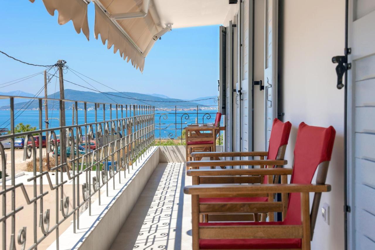 Axs First Floor Apartment Aegina Town Esterno foto