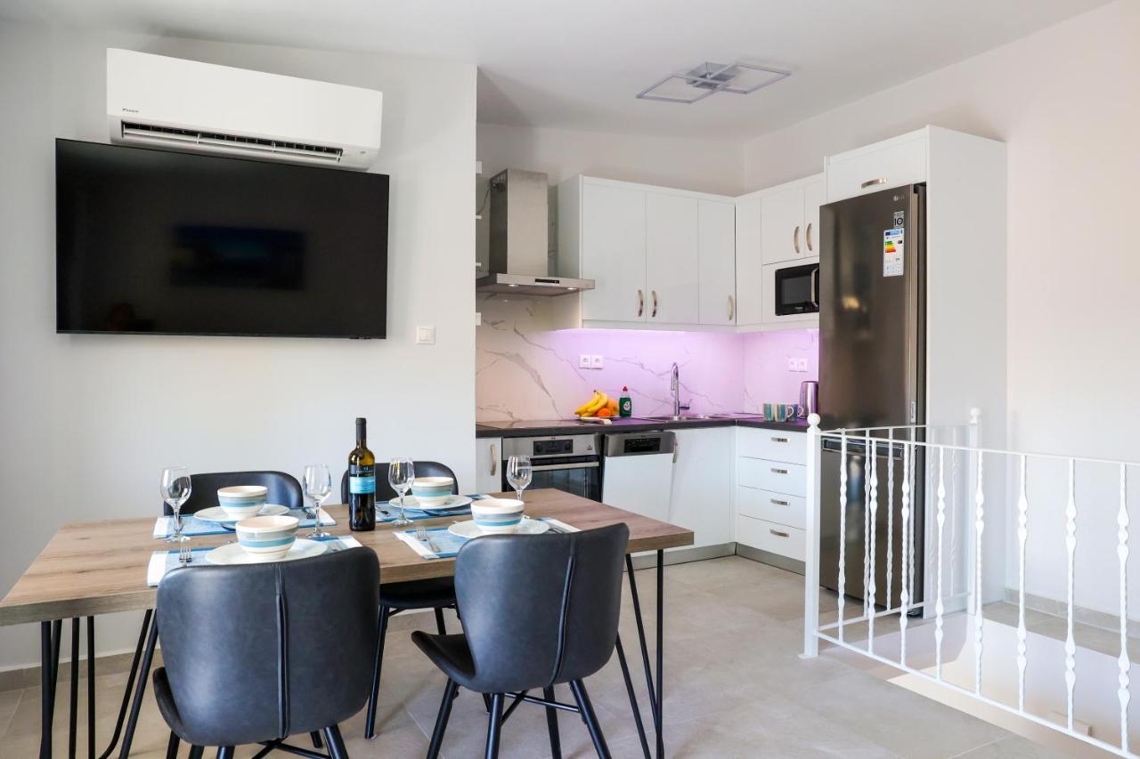 Axs First Floor Apartment Aegina Town Esterno foto
