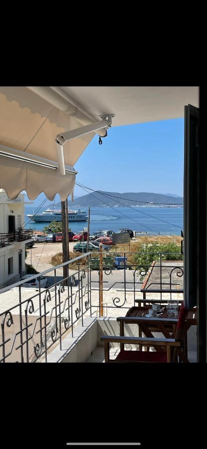 Axs First Floor Apartment Aegina Town Esterno foto