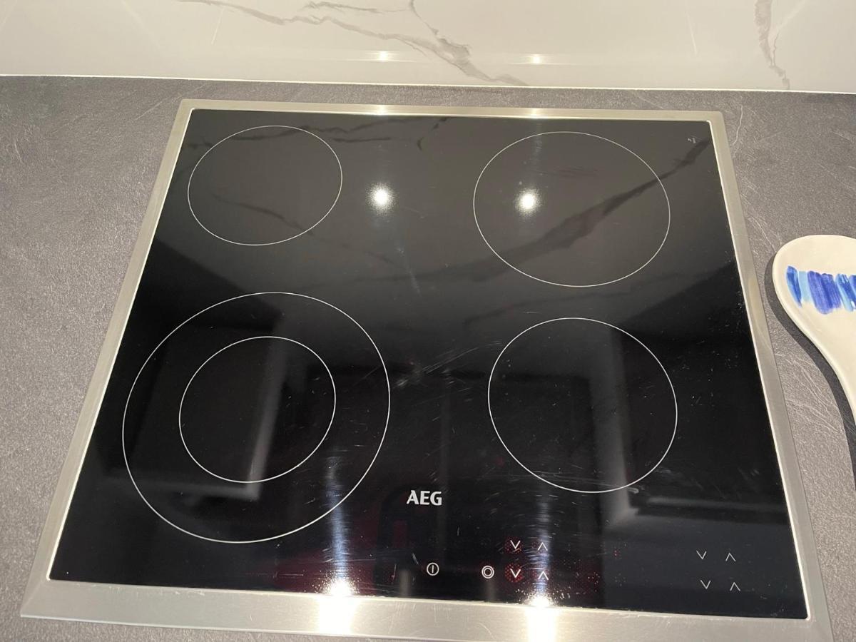 Axs First Floor Apartment Aegina Town Esterno foto